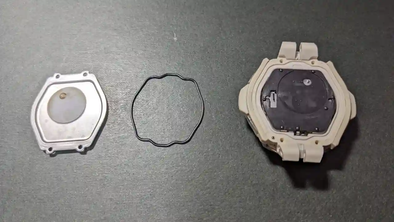 カシオ タフソーラーの電池交換。腕時計のトラブル、自分で出来る修理はトライしたい。